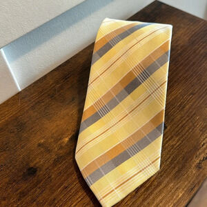 Geoffrey Beene tie Yellow